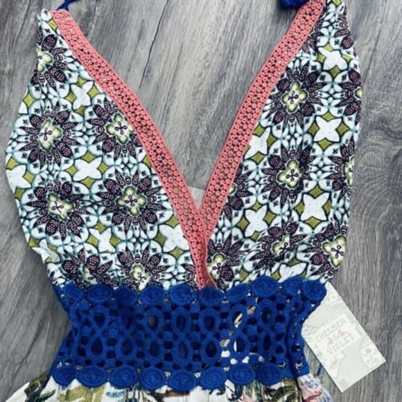 Chelsea & Violet Floral Crepe Lace Empire Waist HalterFlare Dress v neck low cut - Picture 5 of 8